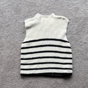 Old Navy Cream Fuzzy Knit Pullover